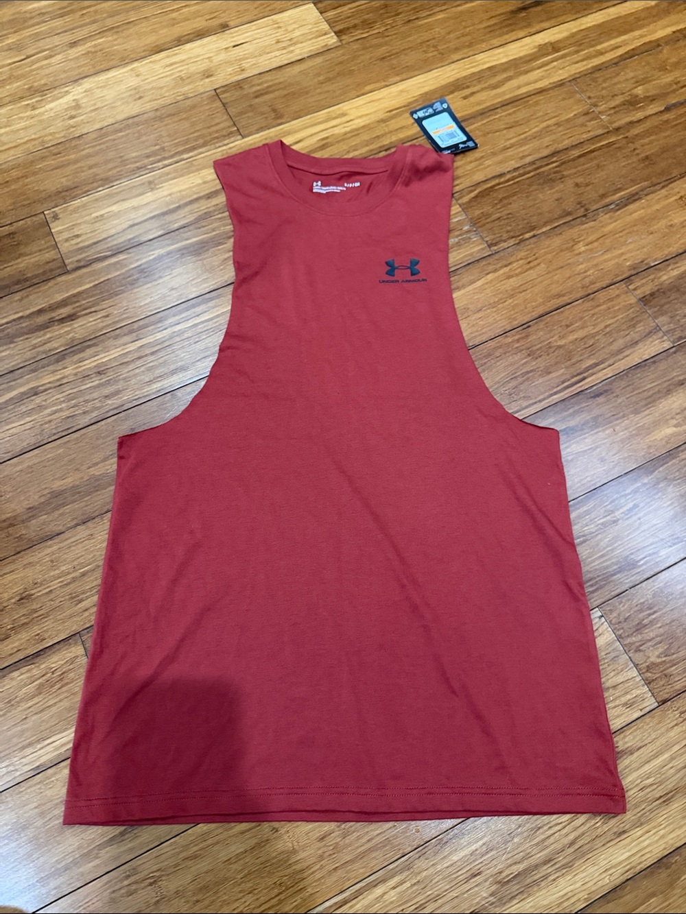 NWT Under Armour Brick Red Sleeveless Workout Tank